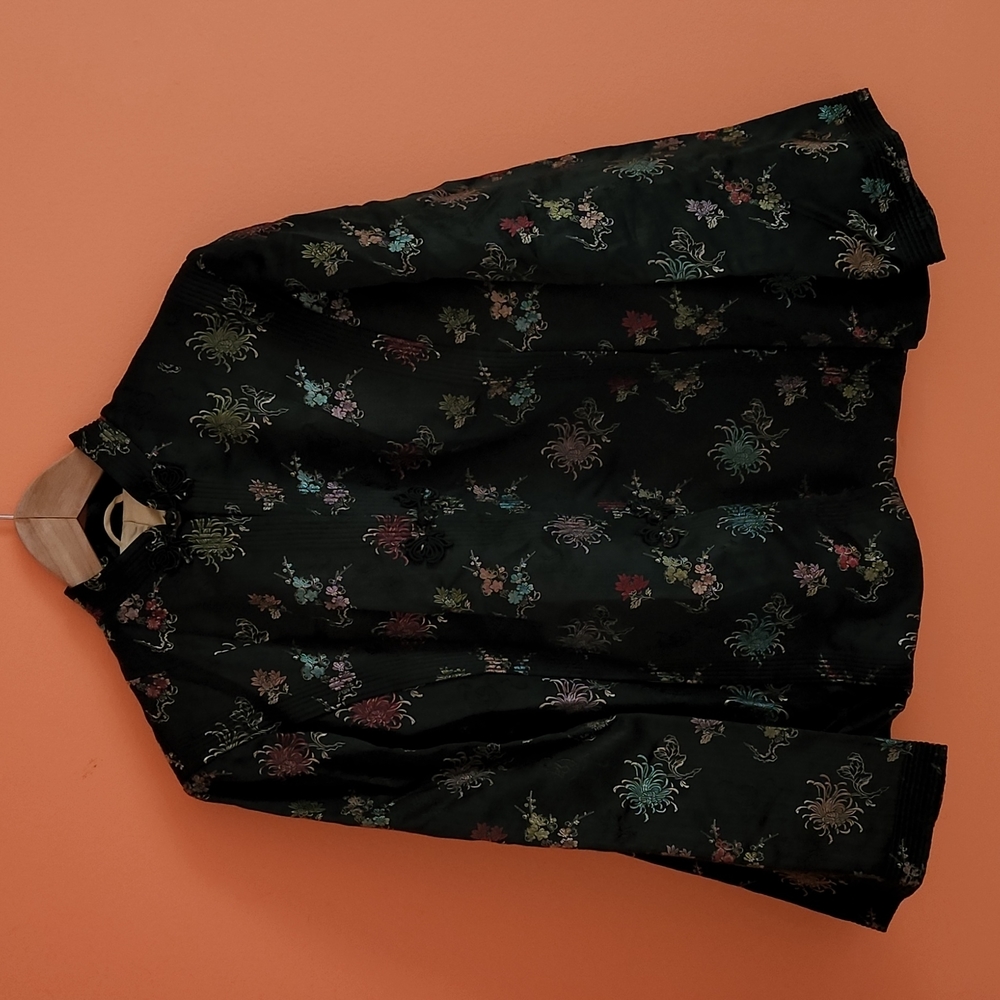 Vintage Kimono sleeve jacket, black silk, fully lined with yellow silk